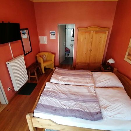 Gaestehaus Burg Molbach Kreuzau Bagian luar foto