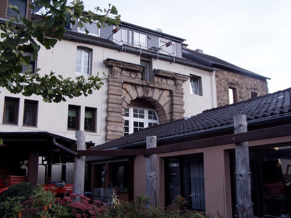 Gaestehaus Burg Molbach Kreuzau Bagian luar foto