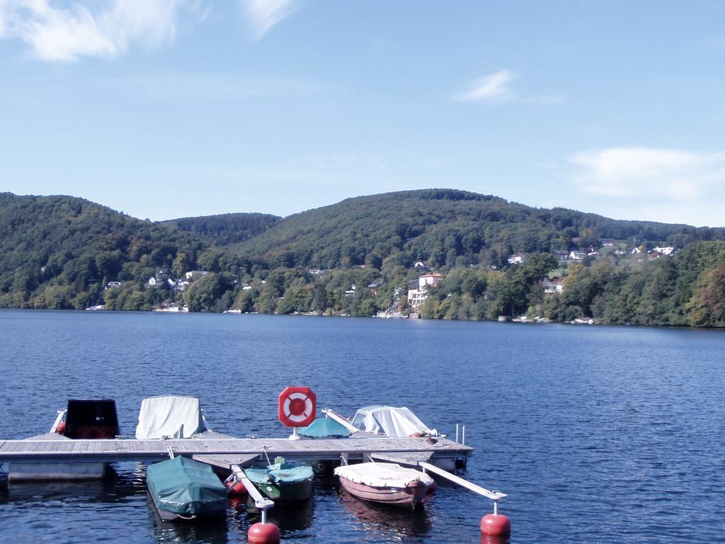 Gaestehaus Burg Molbach Kreuzau Bagian luar foto